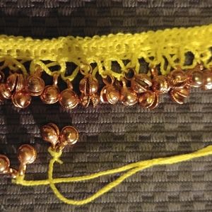 Ankle bracelet yellow